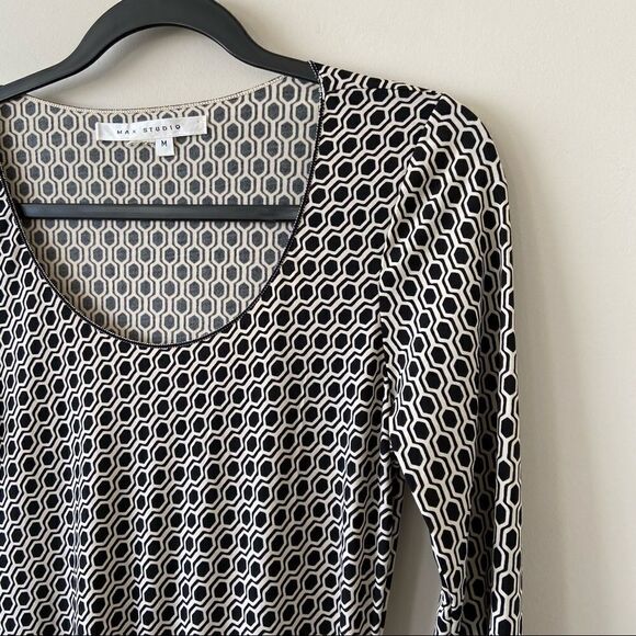 Max studio -Faux Wrap Printed Dress (Medium) - Picture 4 of 7